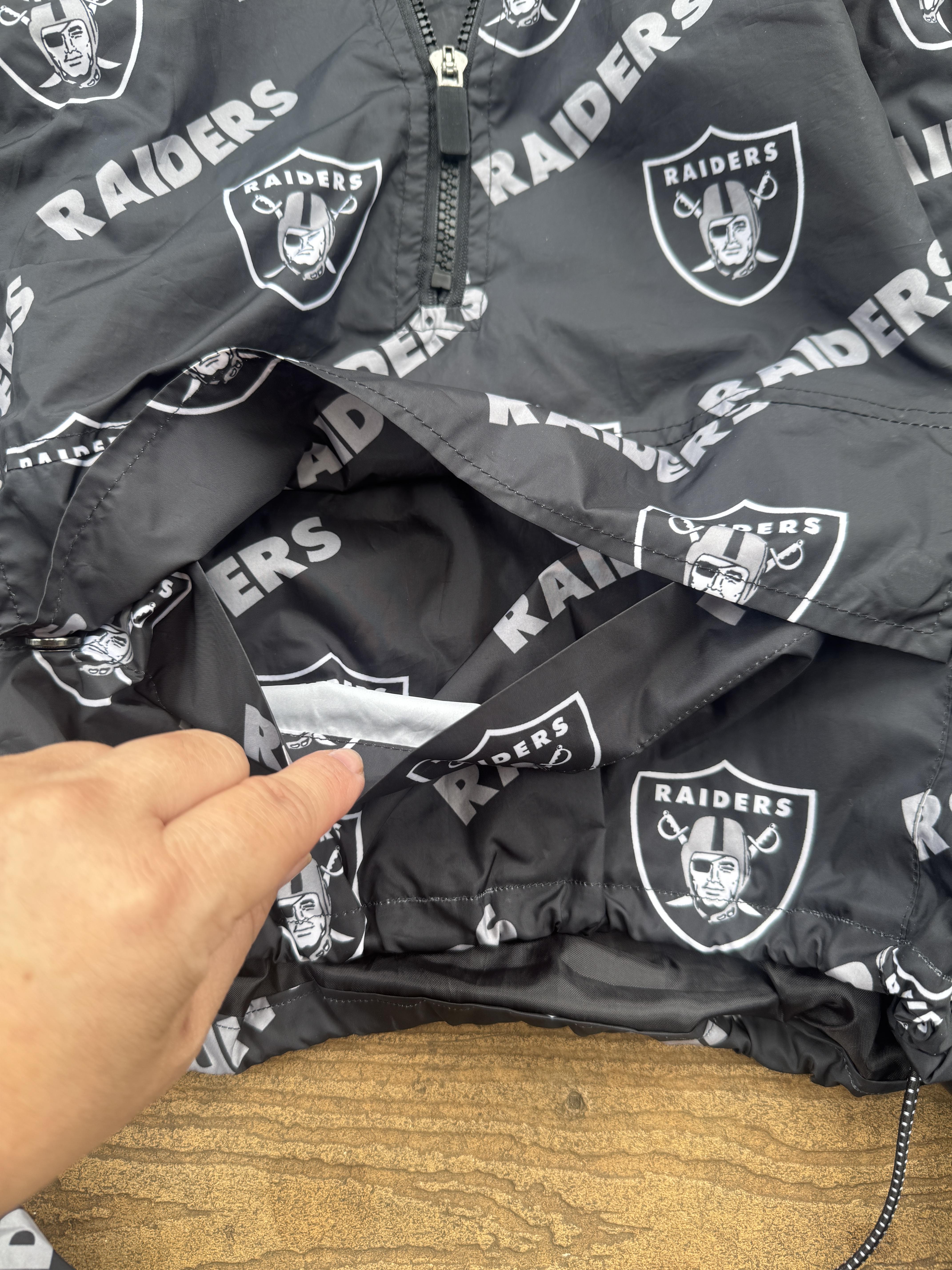 Las Vegas Raiders Windbreaker Cropped All Over Print Vintage Pullover NFL Large – Image 3