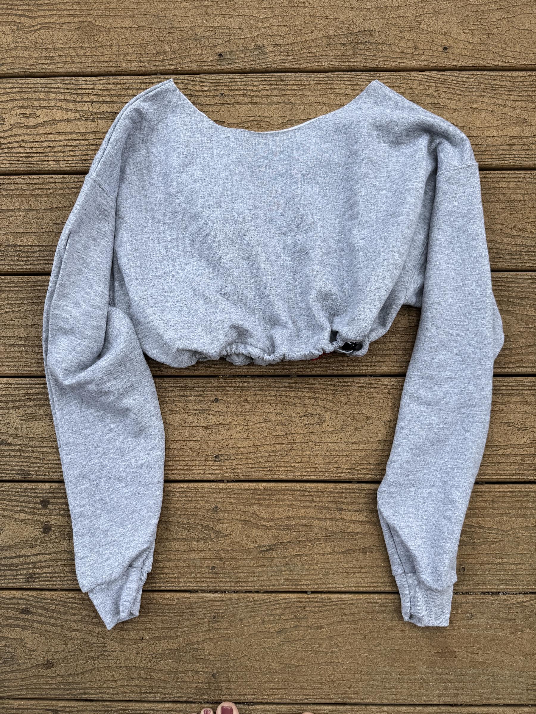 Cincinnati Reds Vintage Crop Sweatshirt  MLB One Size  – Image 3