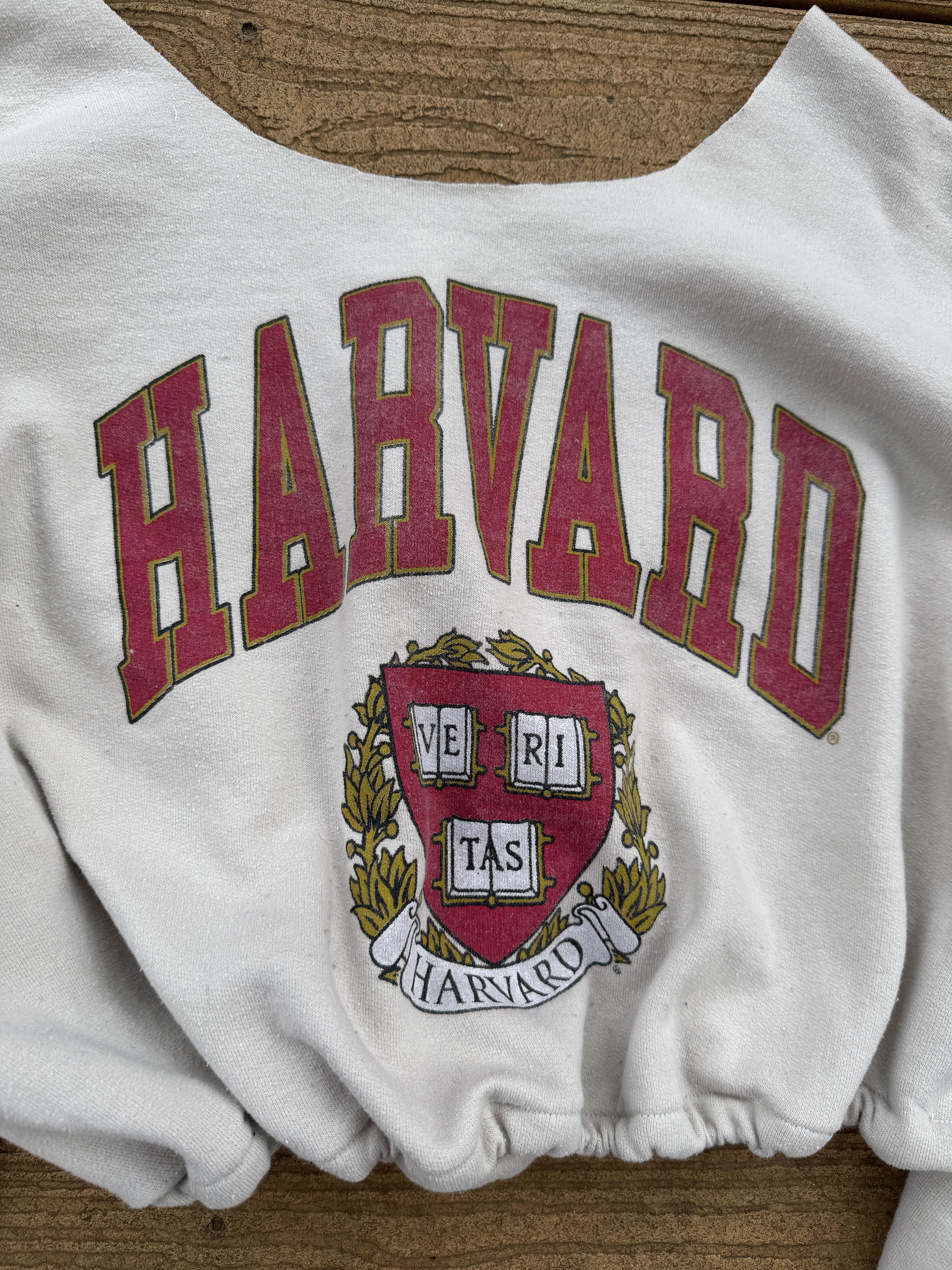 Harvard Crop  Vintage sweatshirt medium – Image 2