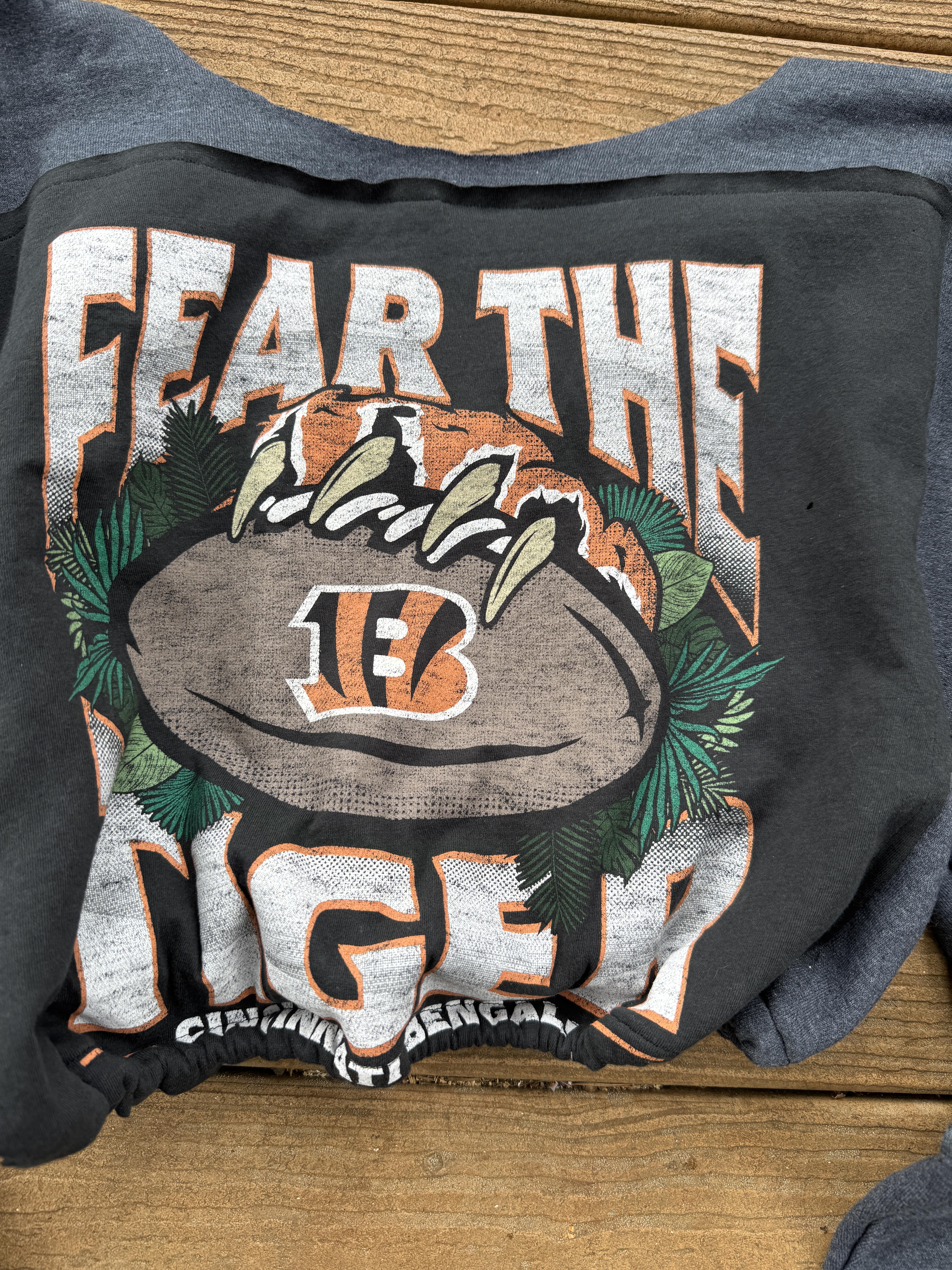 Cincinnatti Bengals Crop Sweatshirt Vintage NFL One Size Fear the Tiger – Image 2