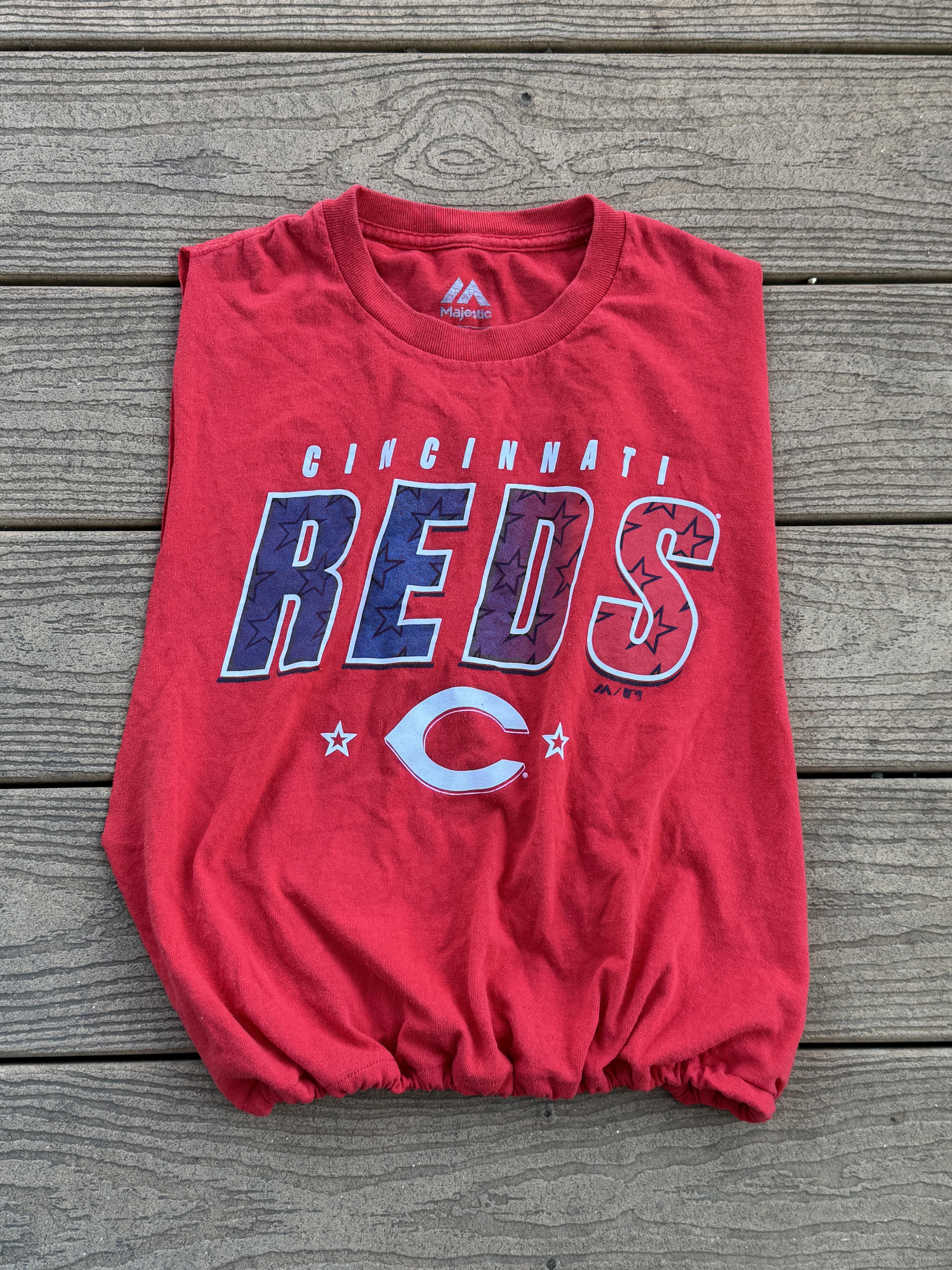 Cincinnati Reds Vintage  Reworked Crop Top Medium – Image 1