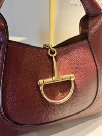 Gucci Softbit Textured Leather Tote Super Master (Burgundy) – Image 6