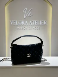 Chanel Quilted Hobo Clutch Bag – Image 2