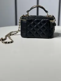 Chanel - Vanity Black & gold – Image 4