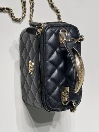 Chanel - Vanity Black & gold – Image 3