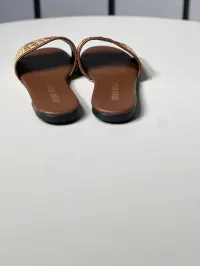 Miu Miu Logo-Patch Raffia Slide Slippers – Image 3
