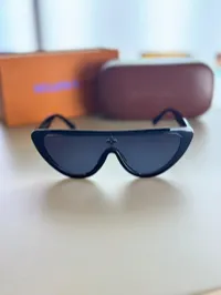 Louis Vuitton Sunglasses – Image 4