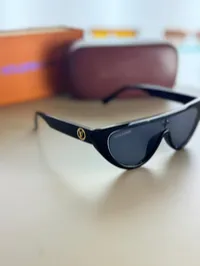 Louis Vuitton Sunglasses – Image 5