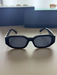 YSL - Black Geometric sunglasses – Image 4