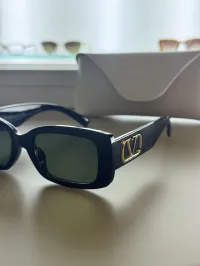 Valentino Garavani VA4108F - Sunglasses – Image 7