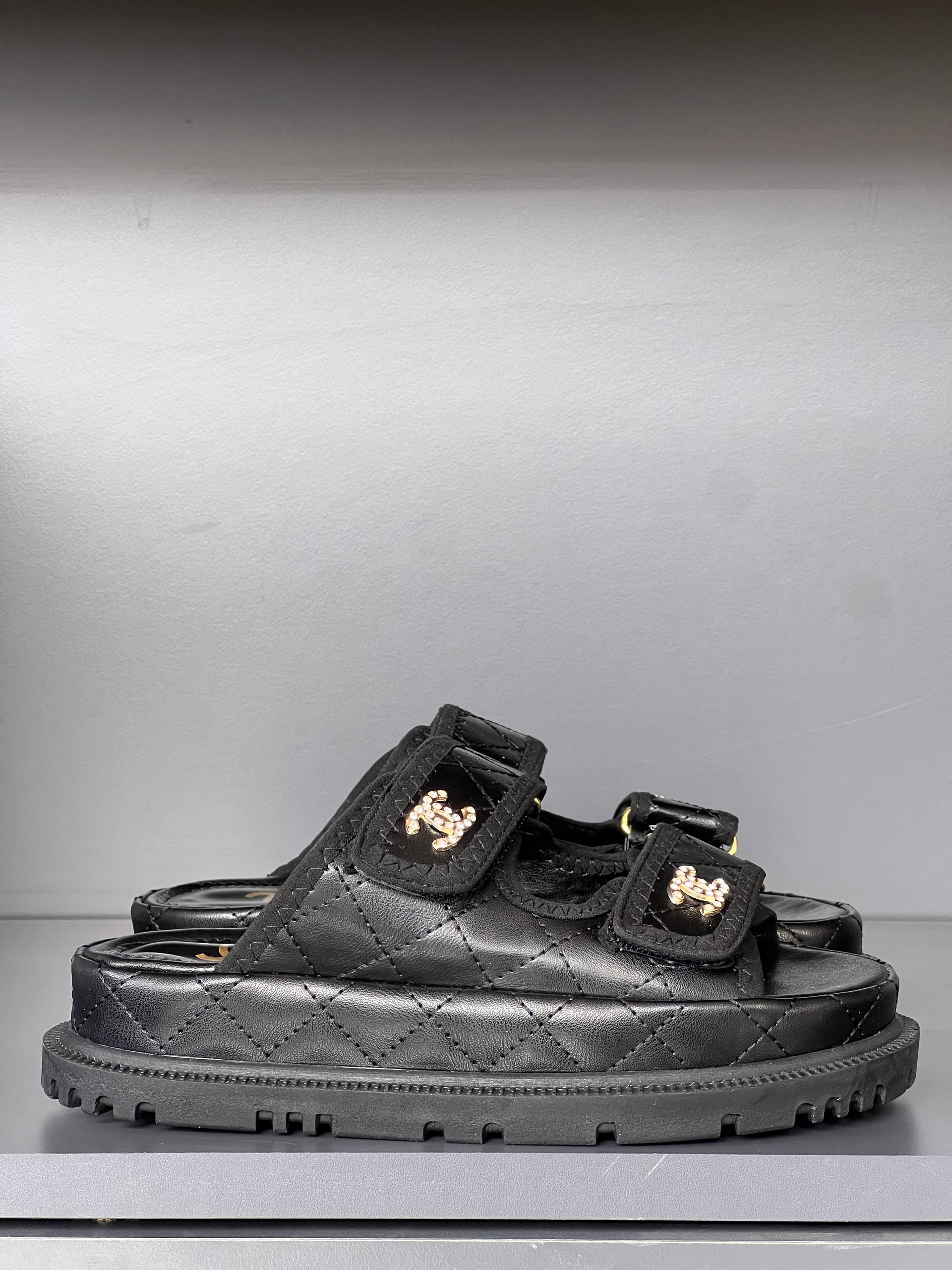 Chanel Black Slippers – Image 3