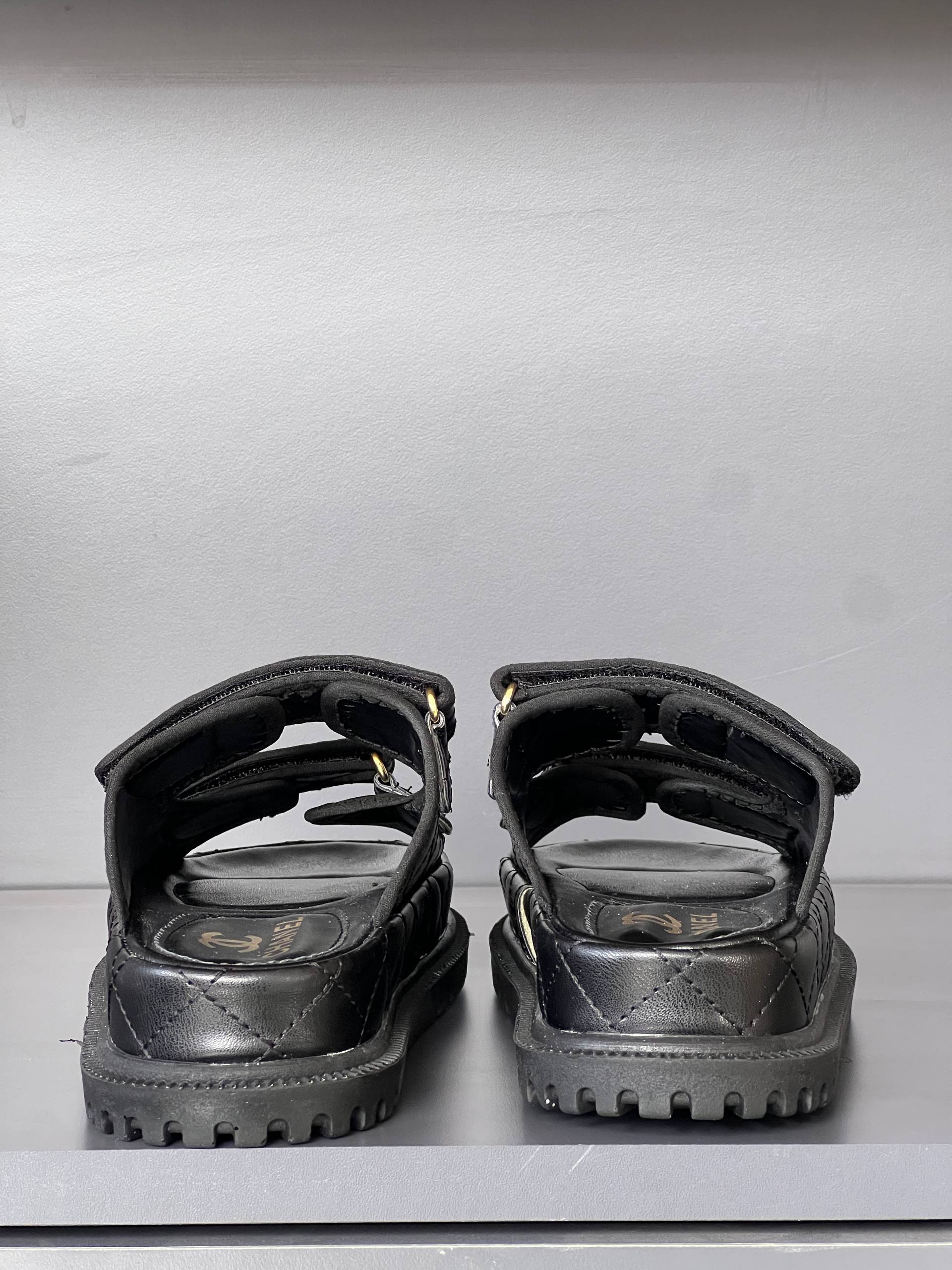 Chanel Black Slippers – Image 4