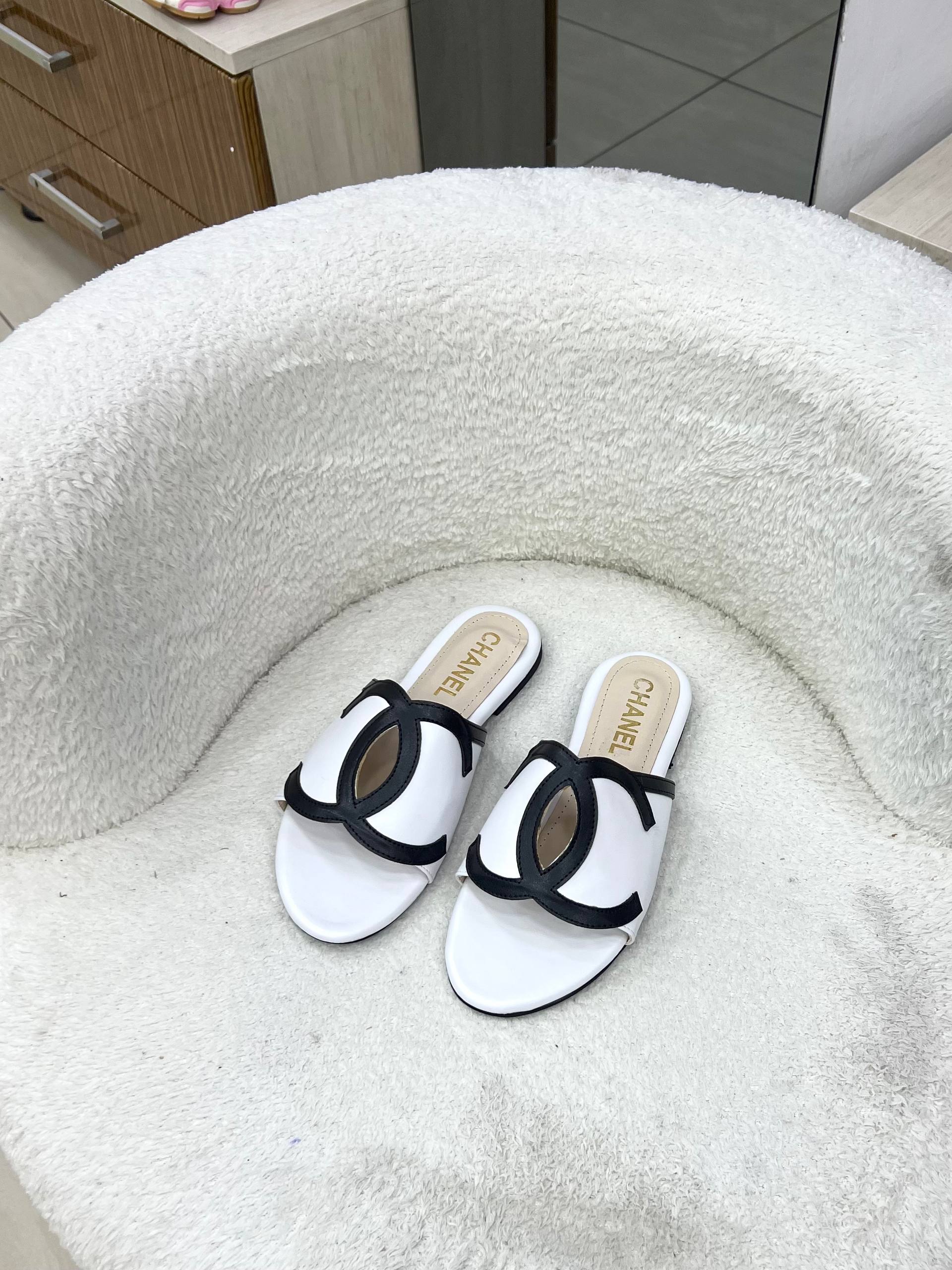 Chanel Mules Slippers – Image 10