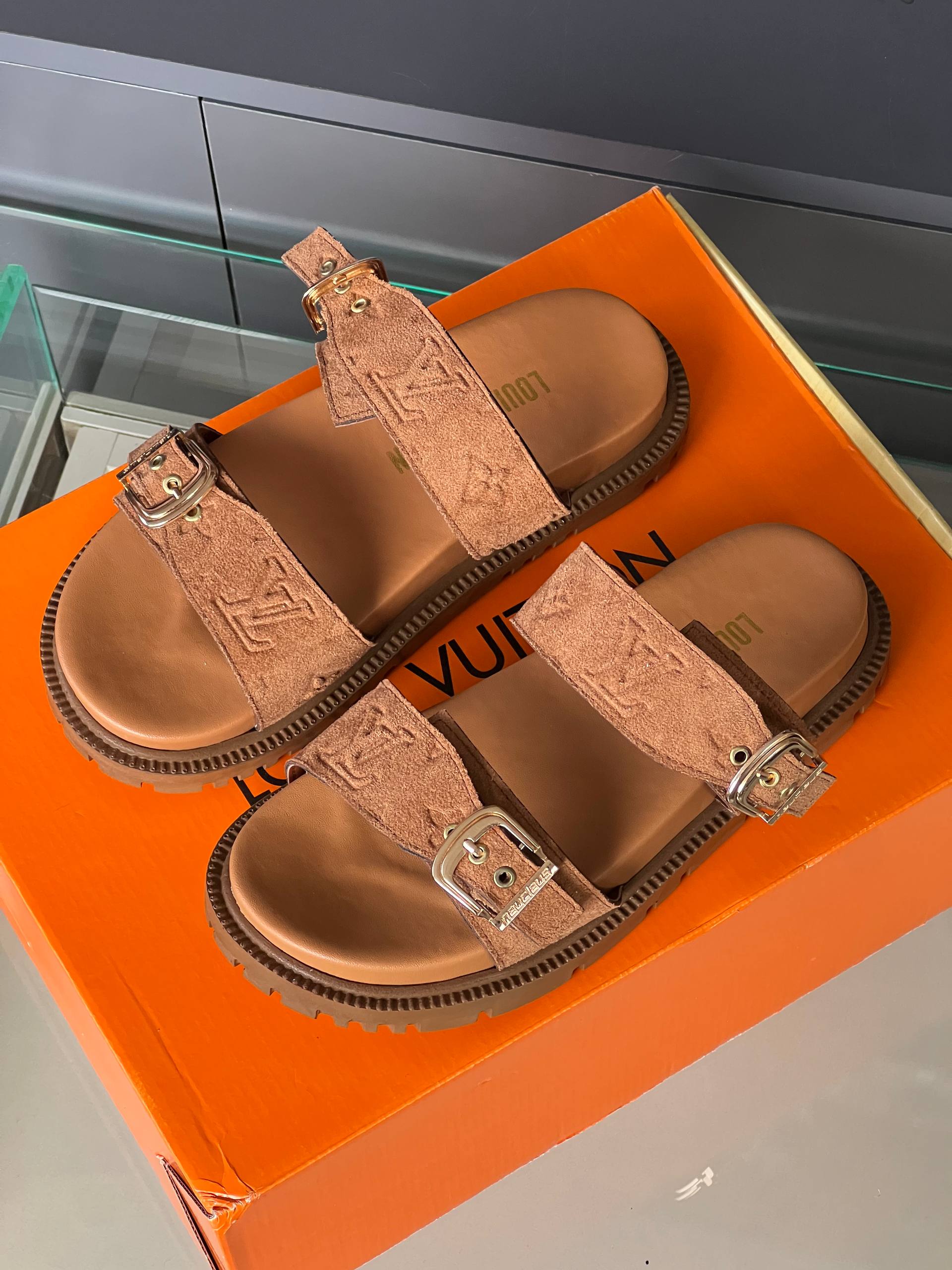Louis Vuitton Bom Dia Mule Flat – Image 12