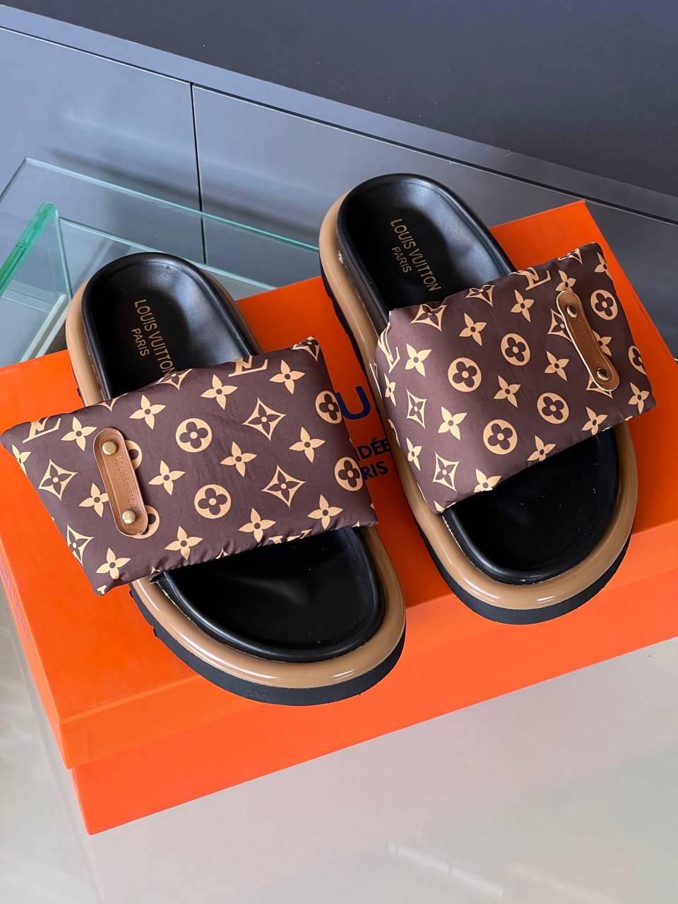 Louis Vuitton Brown Puffy Miami Mule Footbed – Image 2