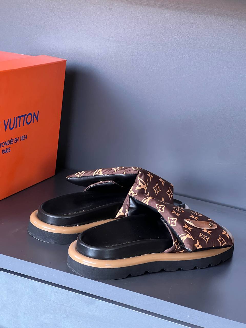 Louis Vuitton Brown Puffy Miami Mule Footbed – Image 4