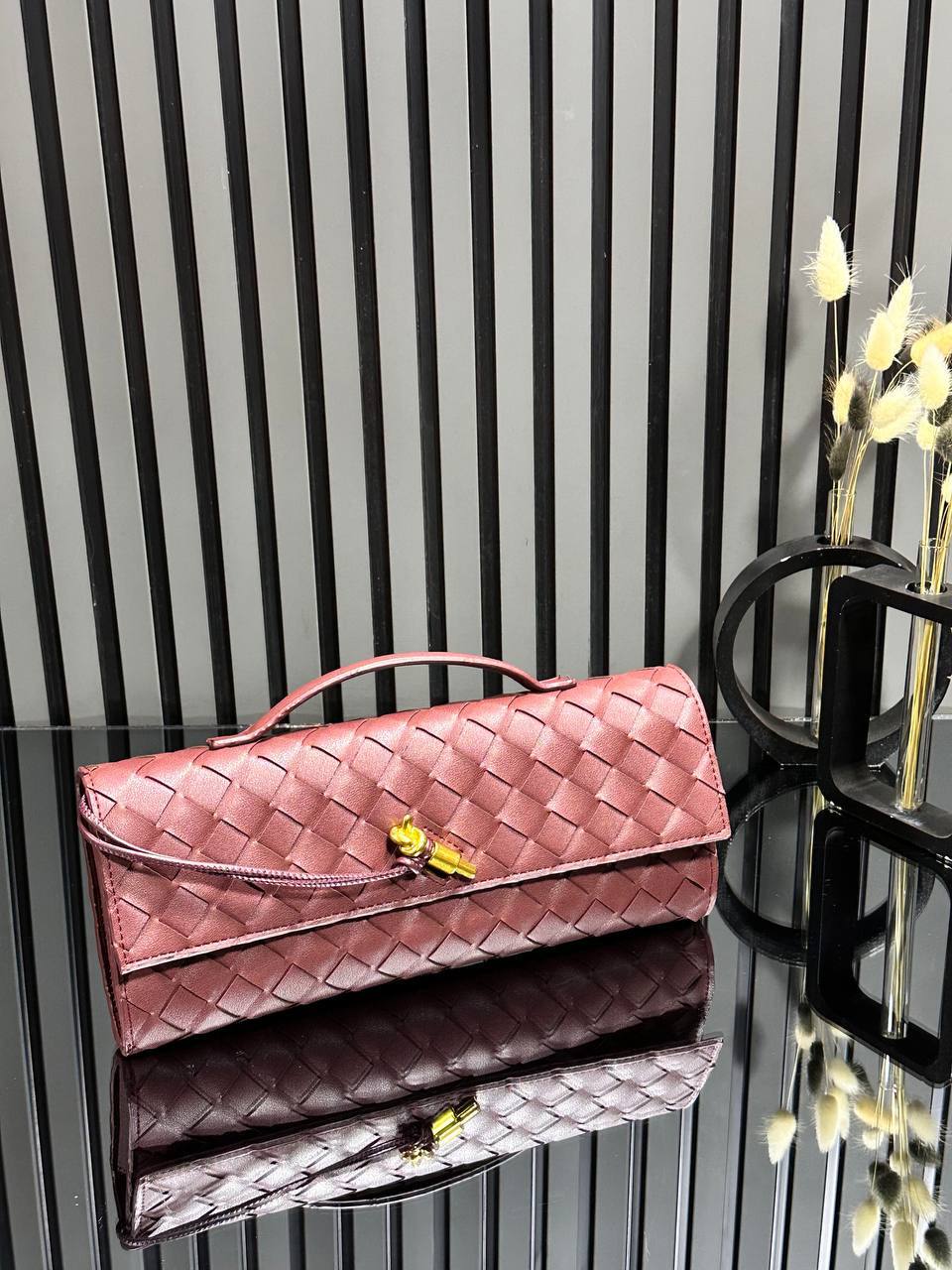 Bottega Veneta Andiamo Clutch Bag – Image 2