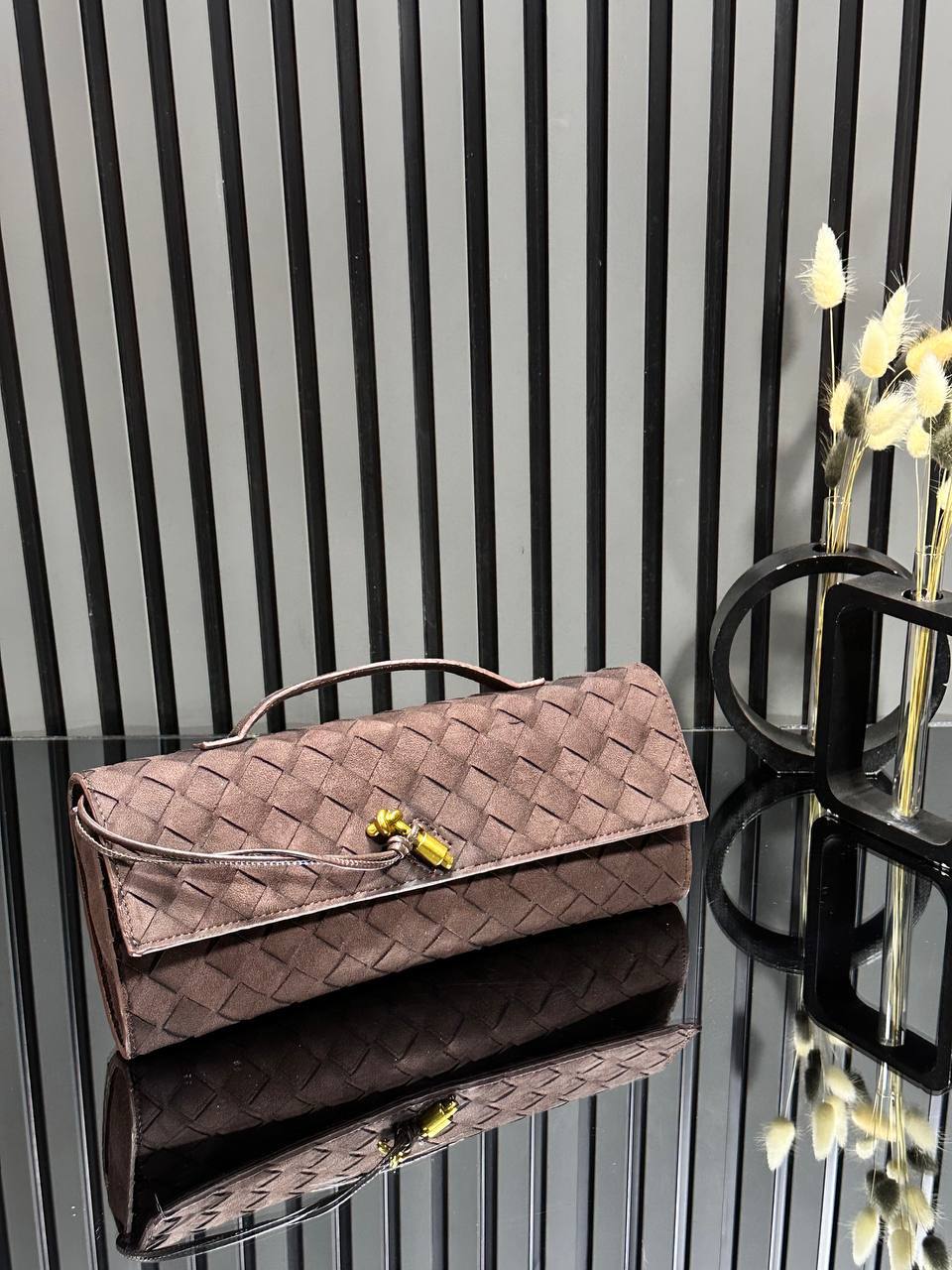 Bottega Veneta Andiamo Clutch Bag – Image 7
