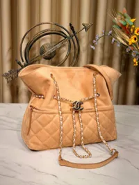 Chanel Hobo Tote Bag – Image 6
