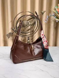 Gucci Jackie Shoulder Bag  – Image 4