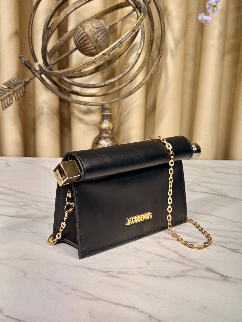 Jacquemus La Petite Pochette Shoulder Bag – Image 2