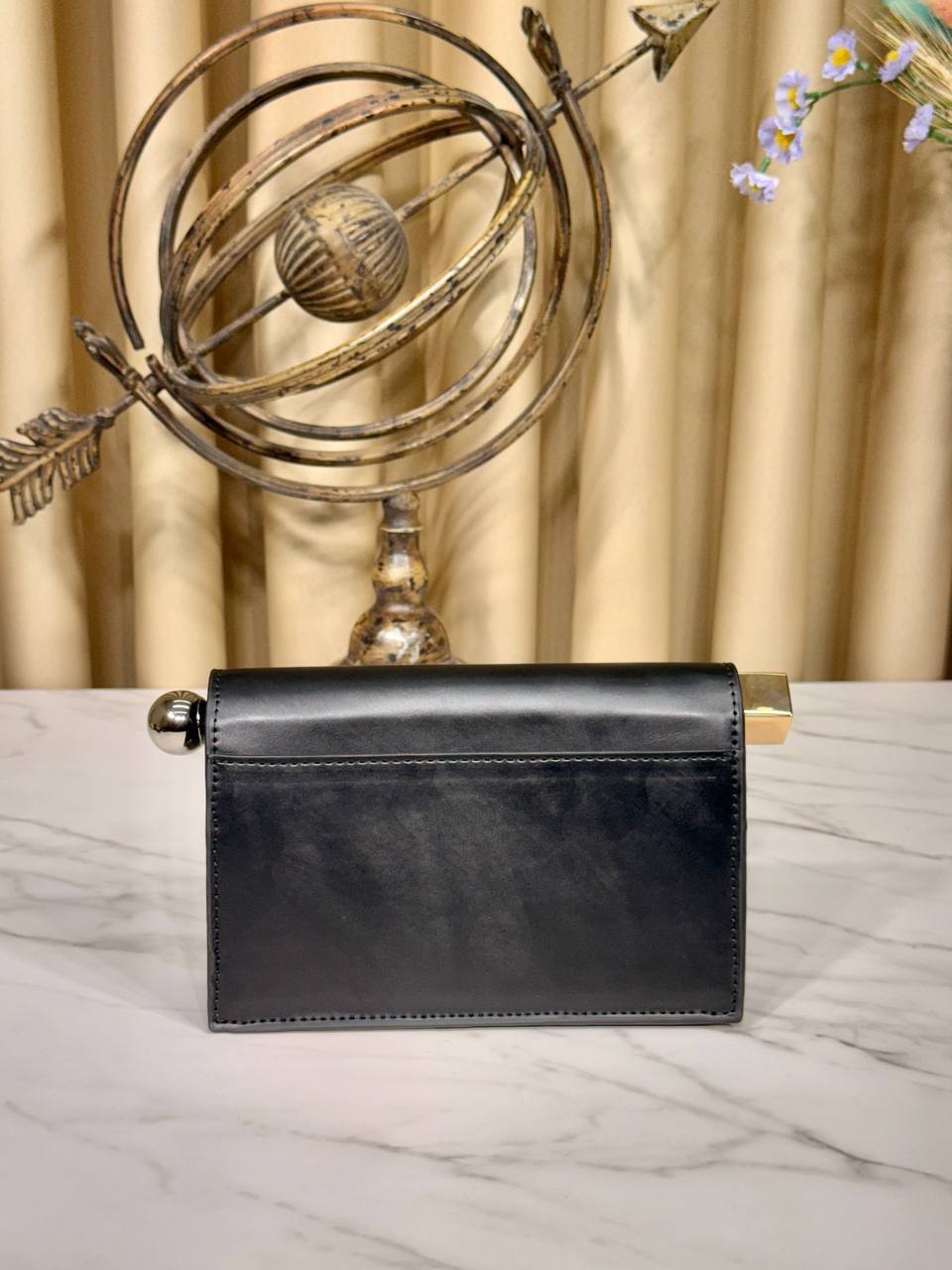 Jacquemus La Petite Pochette Shoulder Bag – Image 3