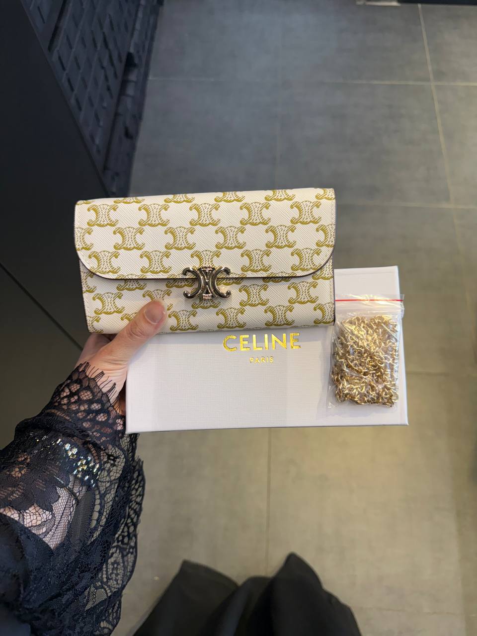 Celine Triomphe White Wallet – Image 1