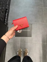 Prada Bi-Fold Saffiano Wallet – Image 1