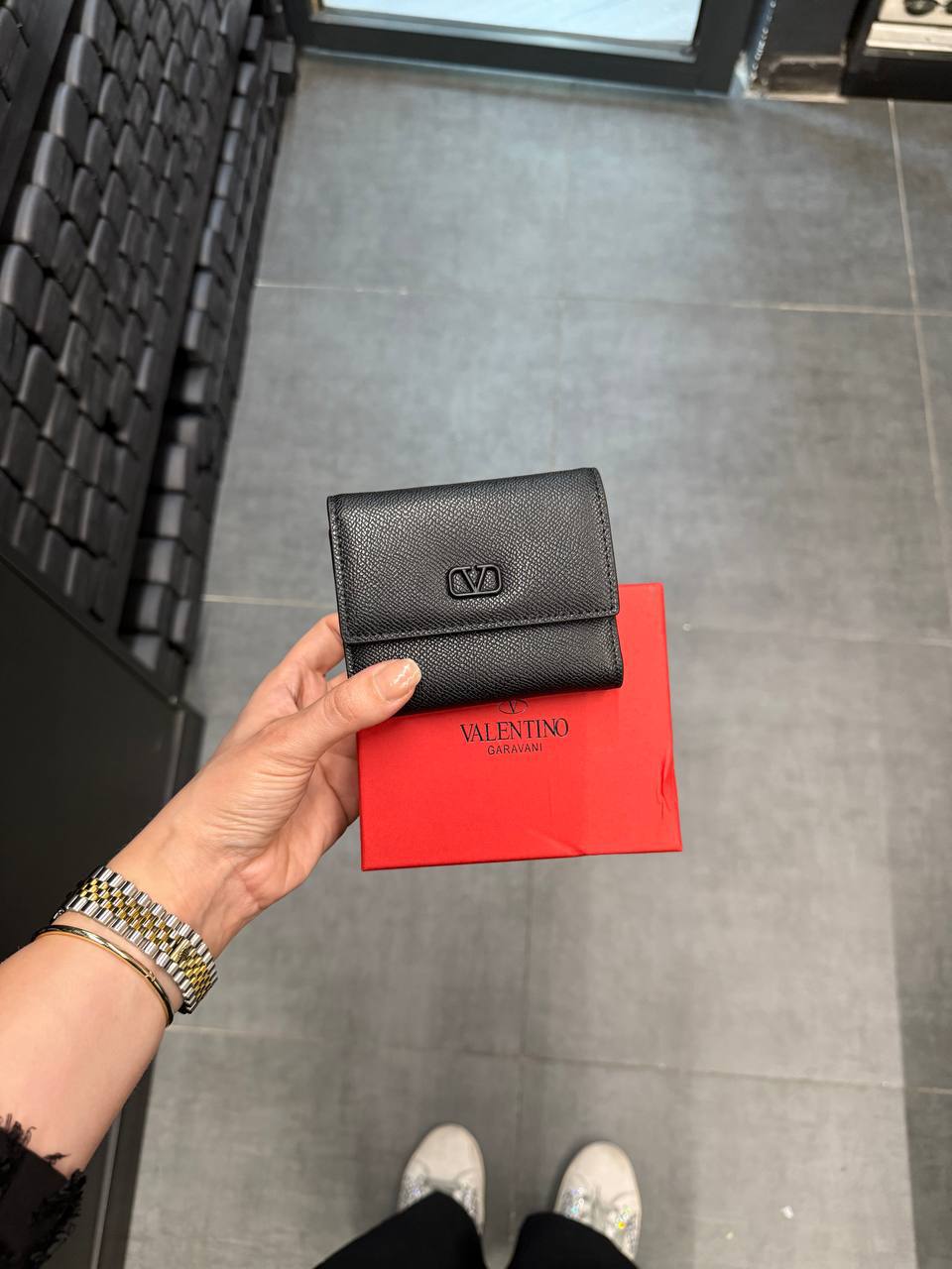 Valentino Garavani Black Small Wallet – Image 1