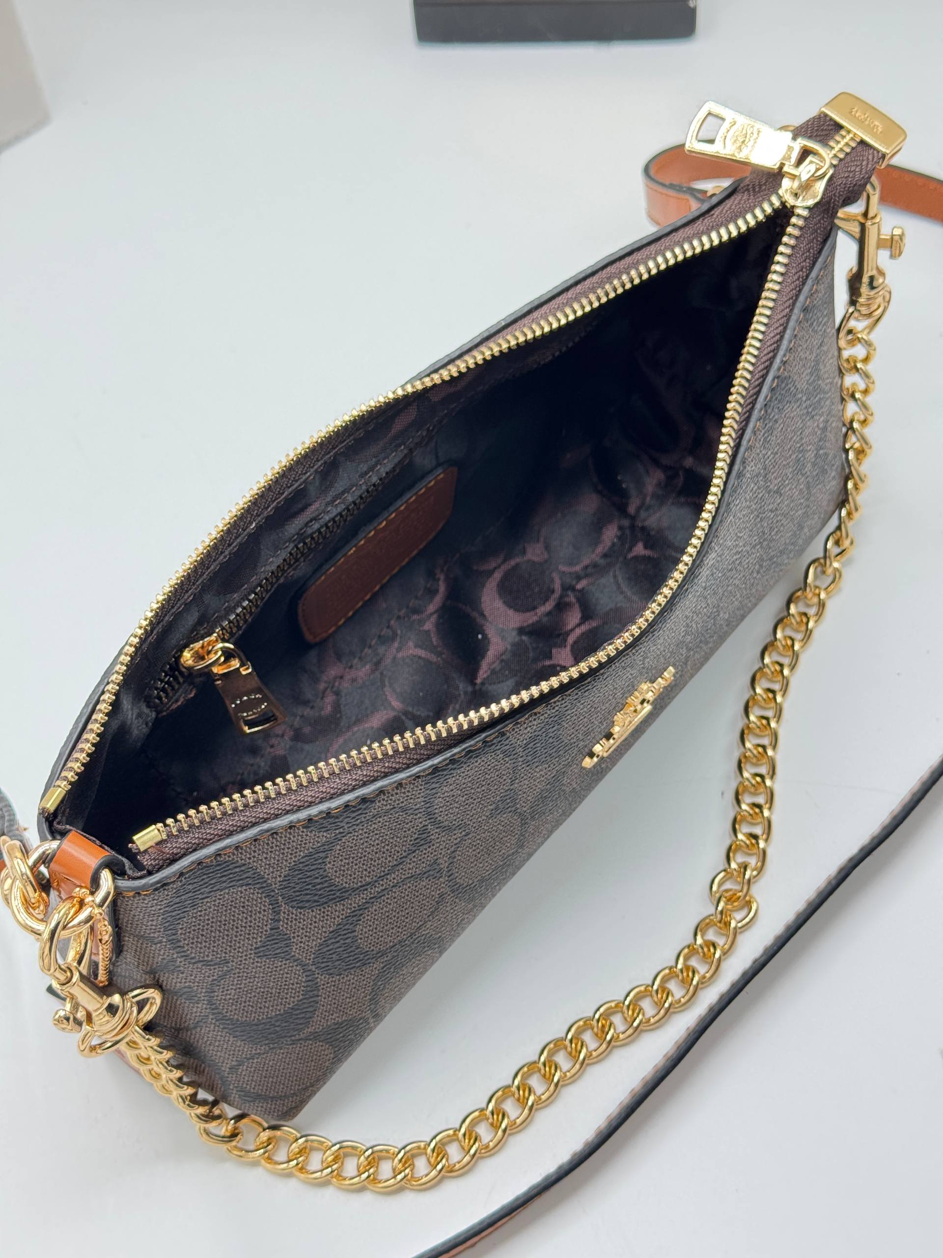 Coach Charlotte Shoulder Bag – Image 4
