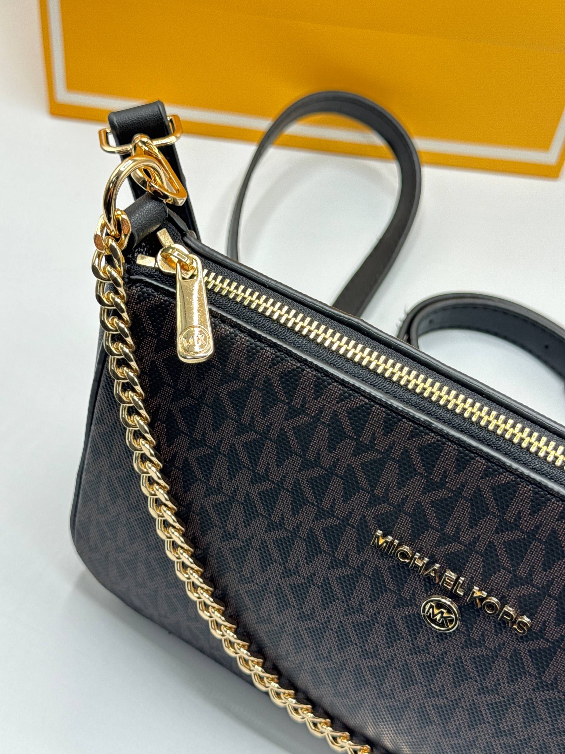 Michael Kors Jet Set Pouchette Crossbody Bag – Image 22