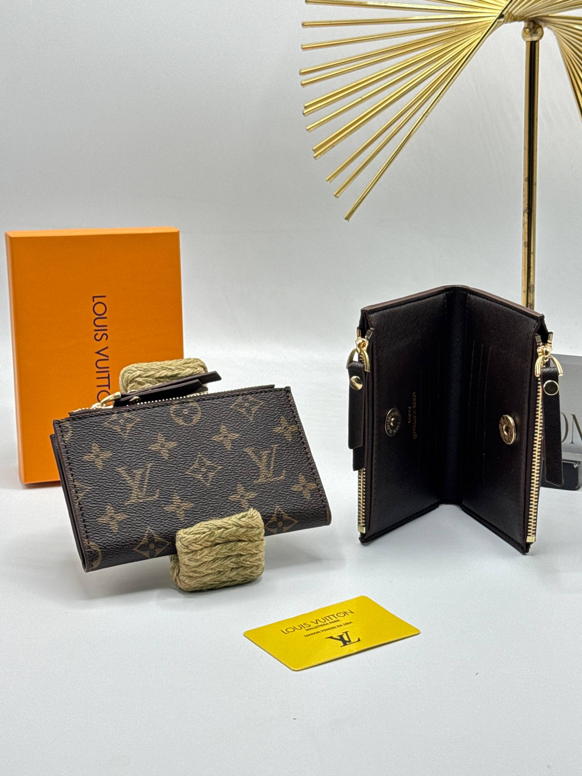 Louis Vuitton Lisa Wallet – Image 7