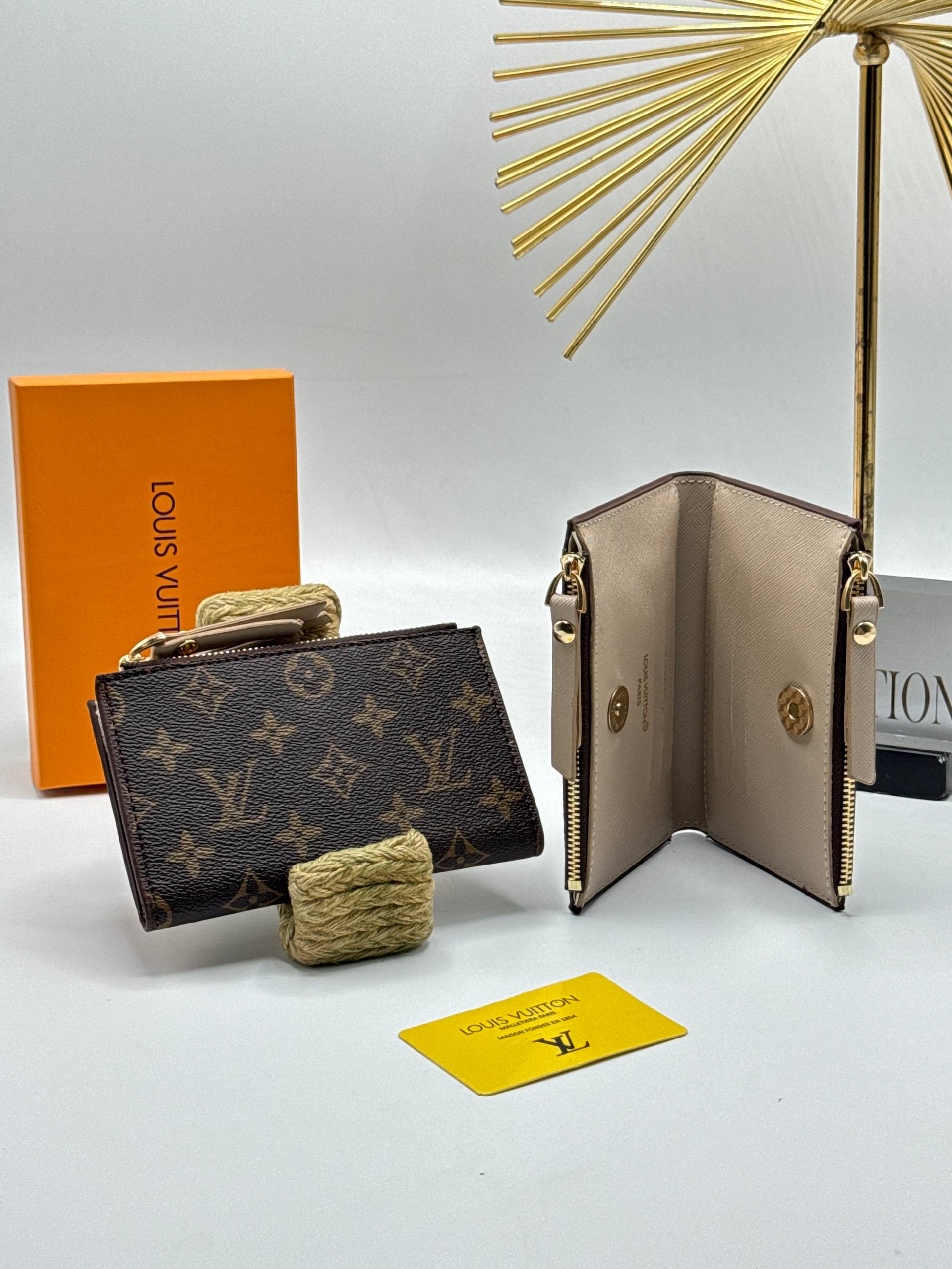 Louis Vuitton Lisa Wallet – Image 9