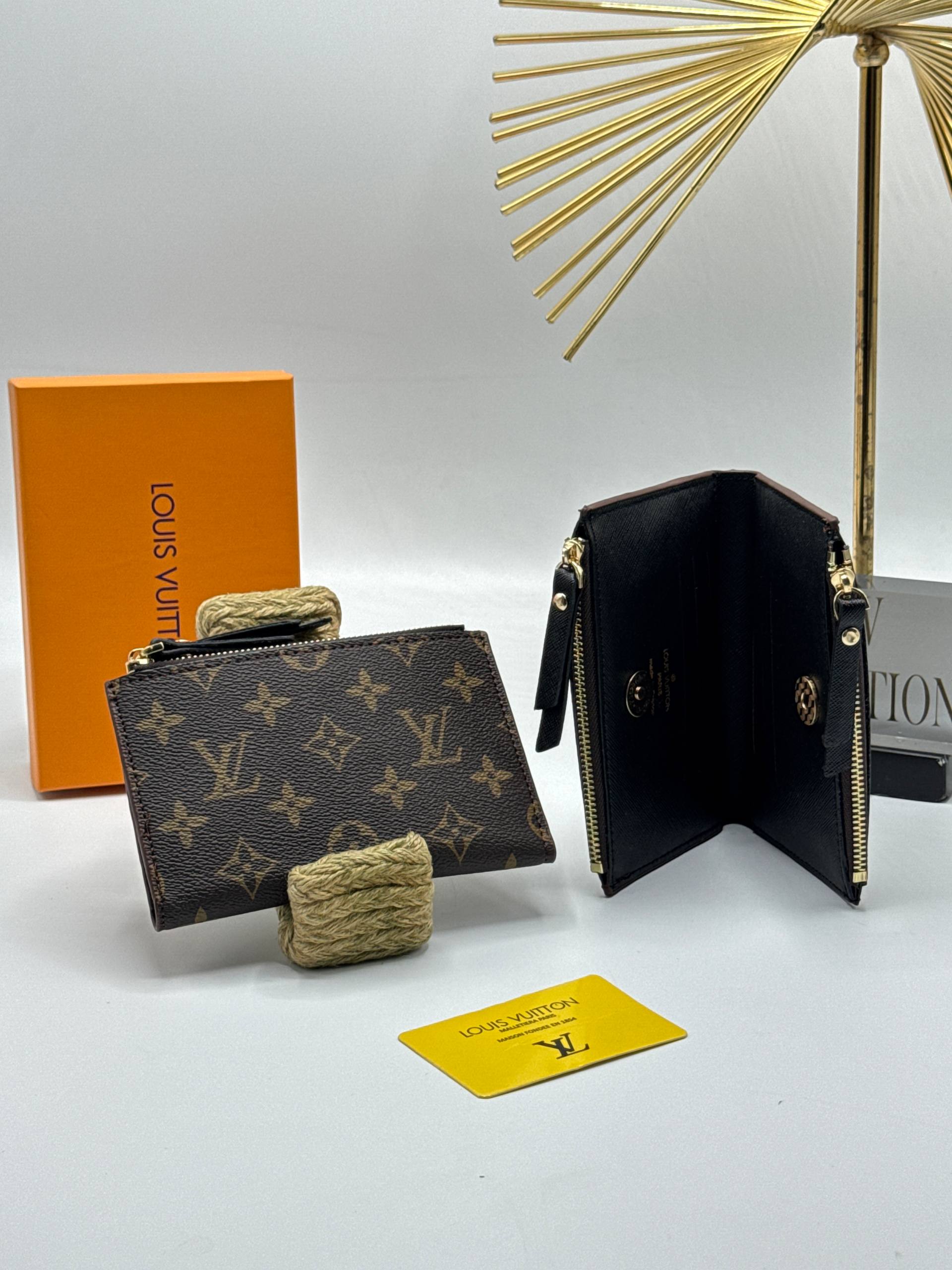 Louis Vuitton Lisa Wallet – Image 10