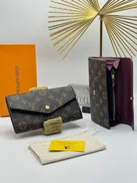 Louis Vuitton Sarah Wallet – Image 7
