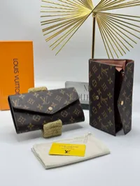 Louis Vuitton Sarah Wallet – Image 8