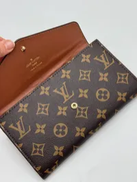 Louis Vuitton Sarah Wallet – Image 2