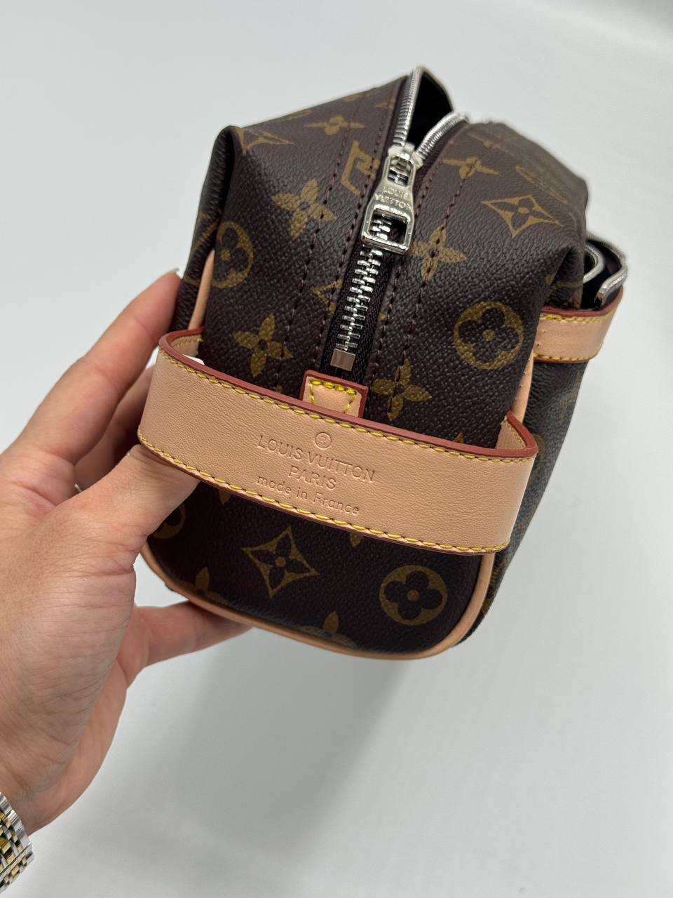 Louis Vuitton Dopp Kit – Image 3