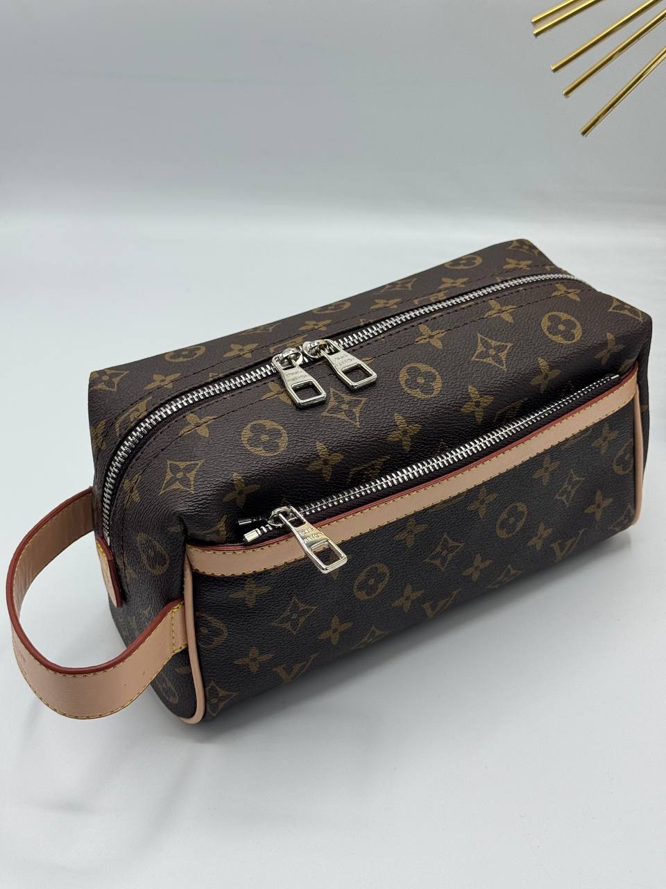 Louis Vuitton Dopp Kit – Image 2