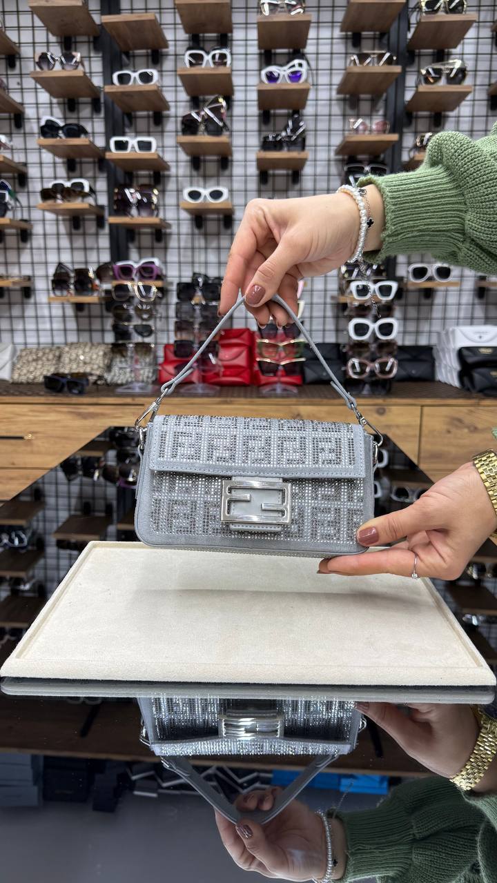 Fendi Baguette Handbag – Image 7