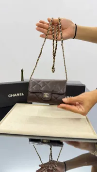 Chanel 22C Handbag – Image 1