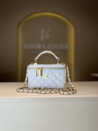Chanel Vanity White & Gold – Image 7