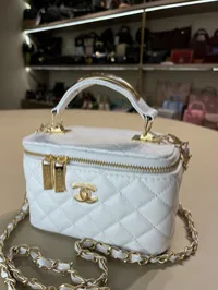 Chanel Vanity White & Gold – Image 3
