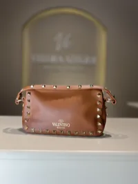 Valentino Rockstud Camel Hand Bag – Image 1