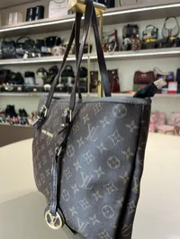 Louis Vuitton Monogram LV Charm Bag – Image 4