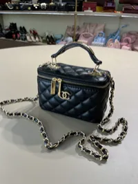 Chanel - Vanity Black & gold – Image 5