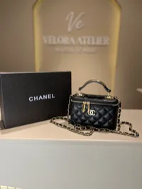 Chanel - Vanity Black & gold – Image 10