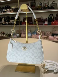 Coach Teri CV9 White Shoulder Bag  – Image 2
