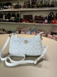 Coach Teri CV9 White Shoulder Bag  – Image 8