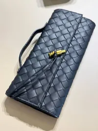 Bottega Veneta Andiamo Clutch - Black – Image 4